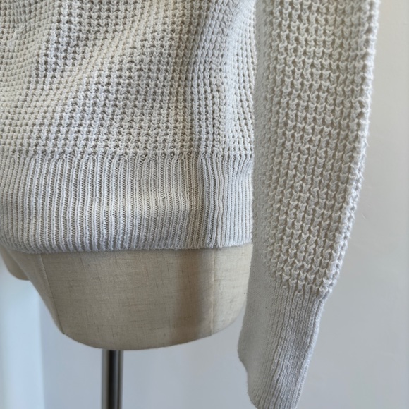 American Eagle Outfitters sweater! - Picture 8 of 8